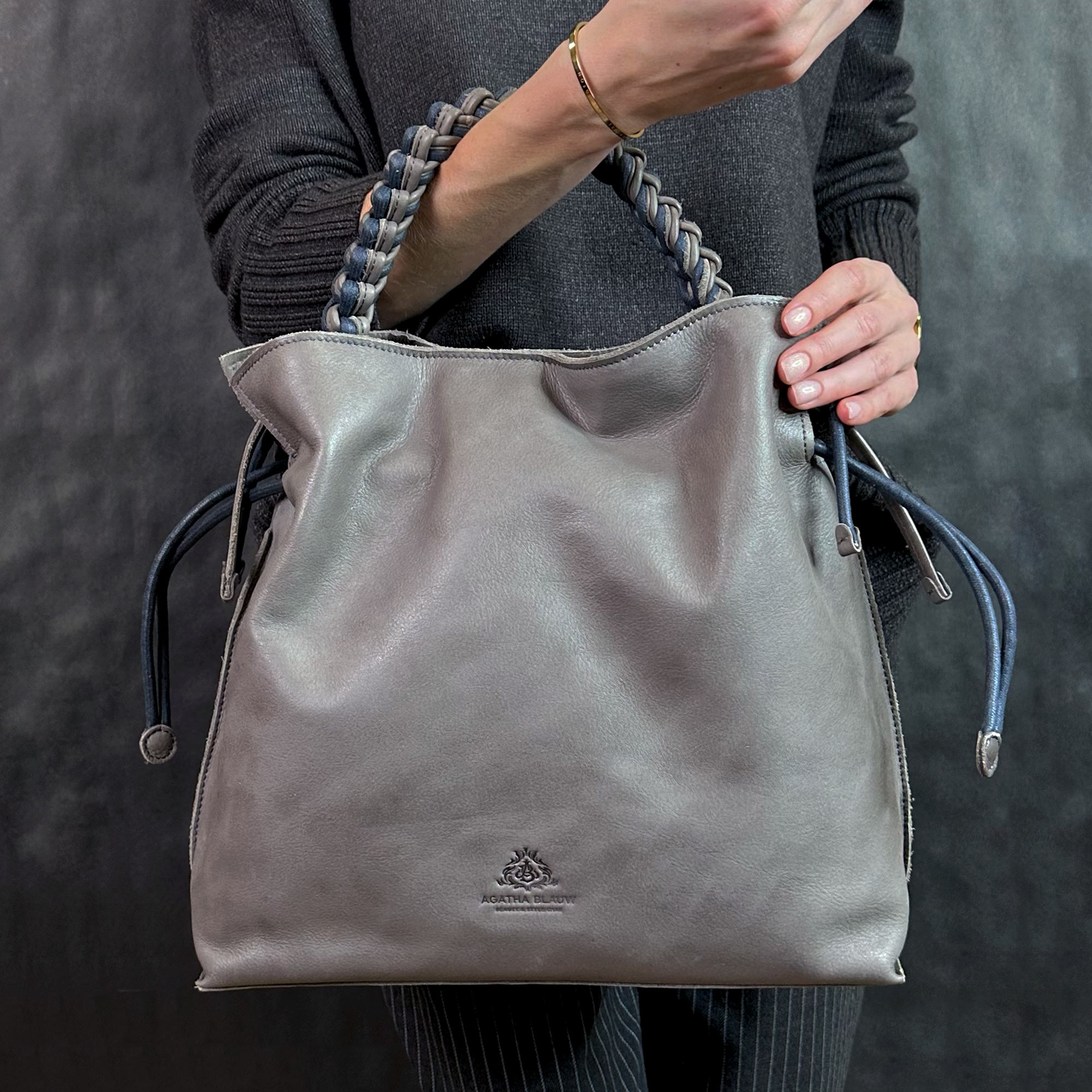 Женская кожаная сумка серии Bluestar