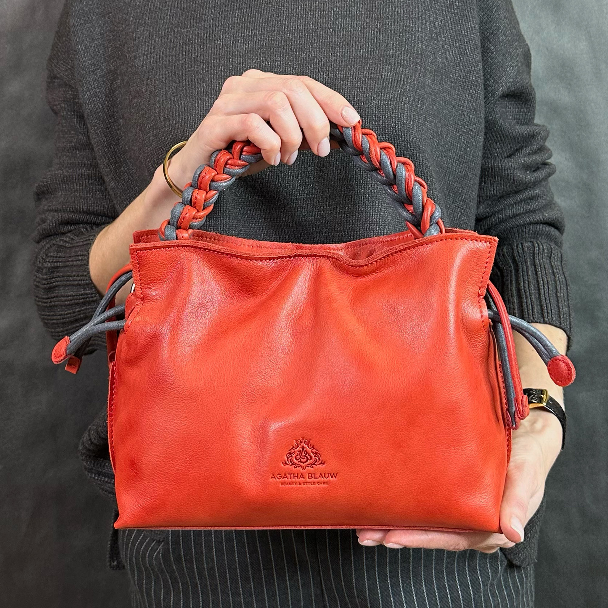 Женская кожаная сумка серии Marigold