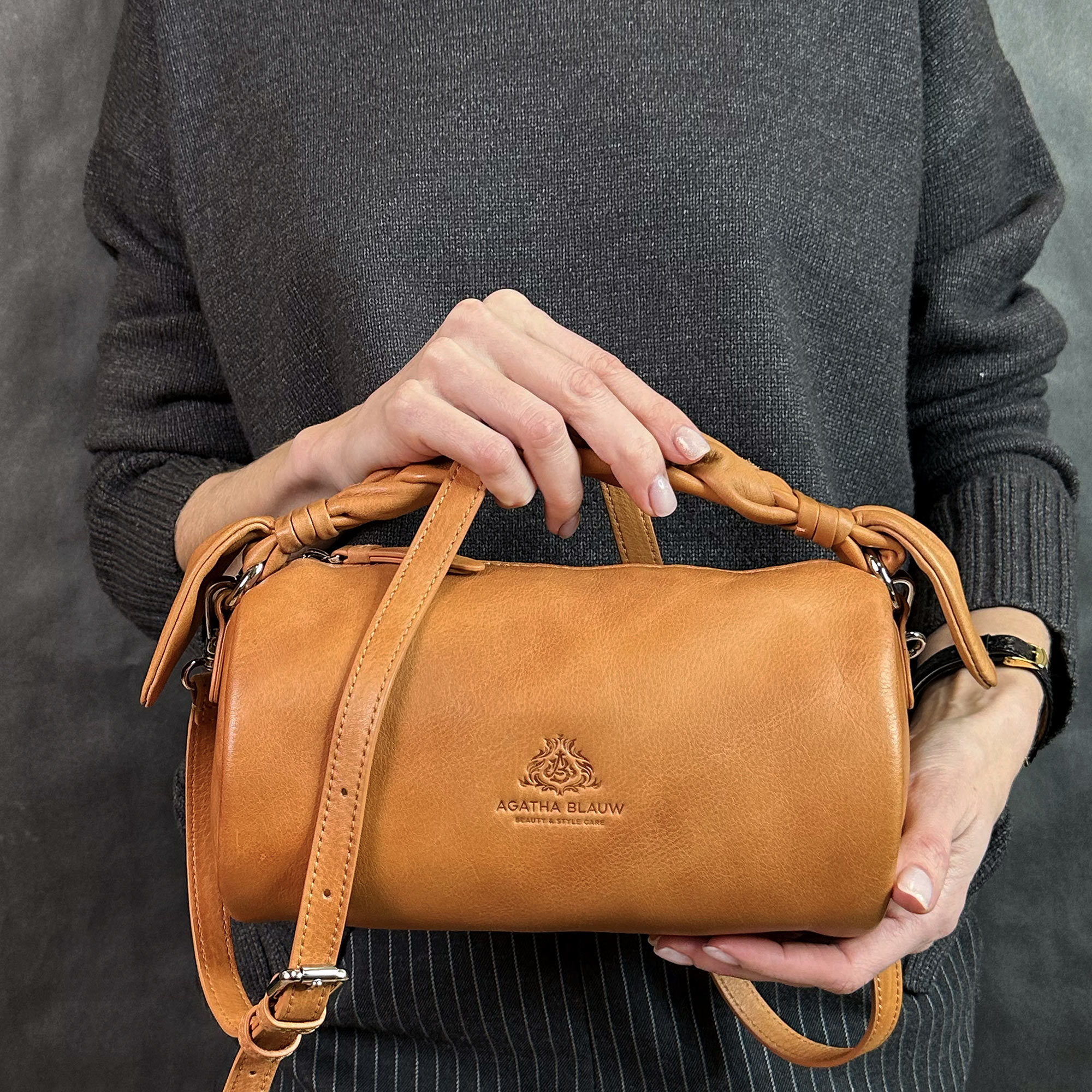 Женская кожаная сумка-тубус Agatha Blauw серии Sunflower