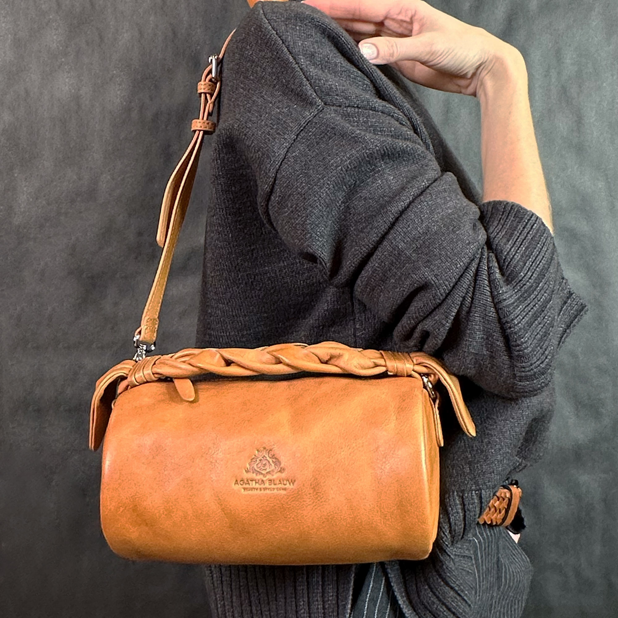 Женская кожаная сумка-тубус Agatha Blauw серии Sunflower