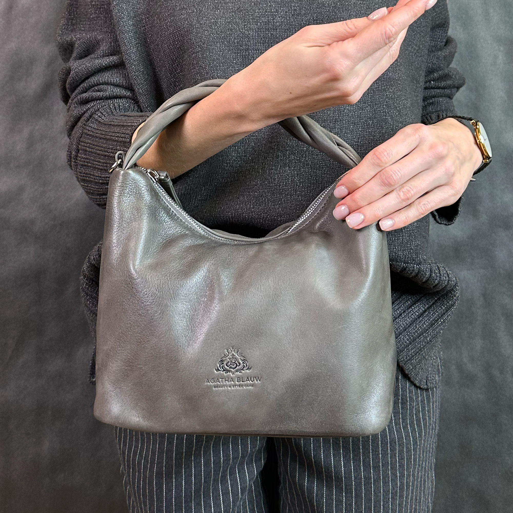 Женская кожаная сумка серии Camelia