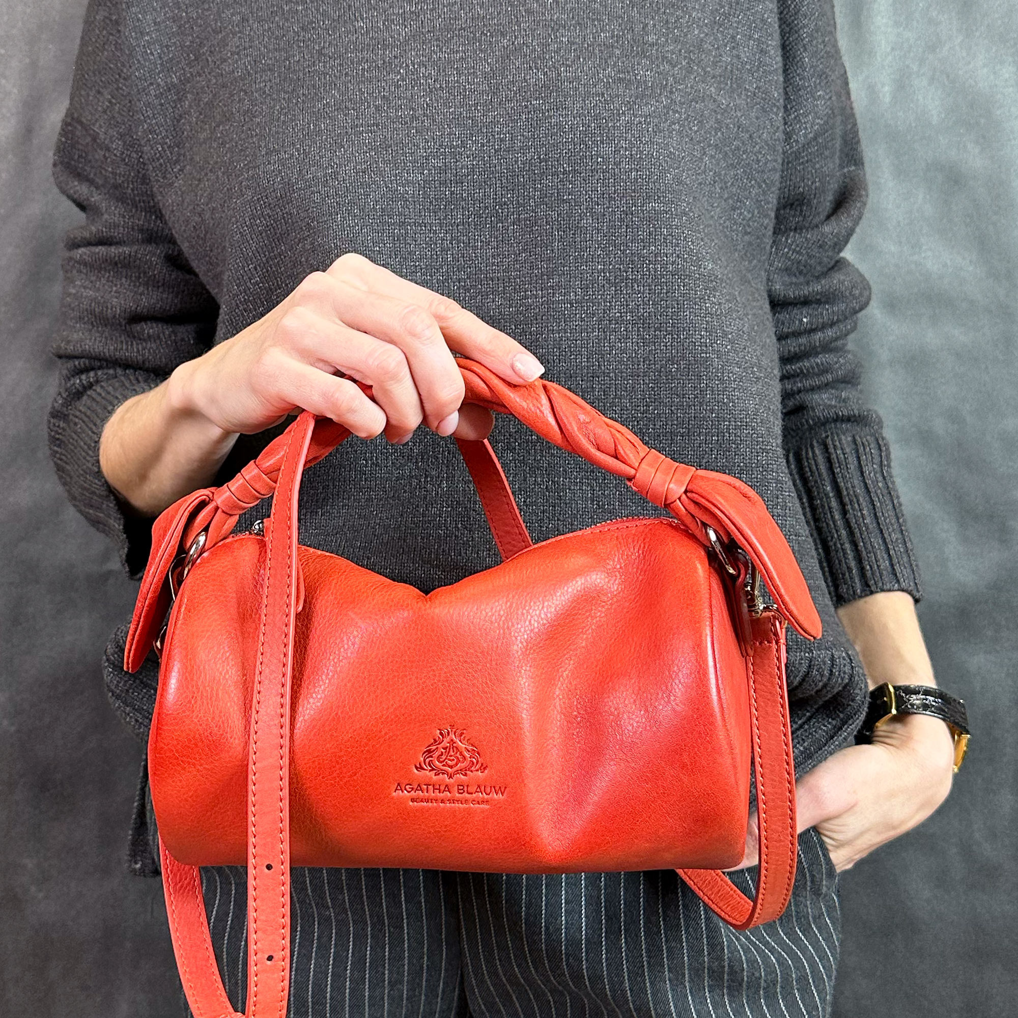 Женская кожаная сумка-тубус Agatha Blauw серии Sunflower