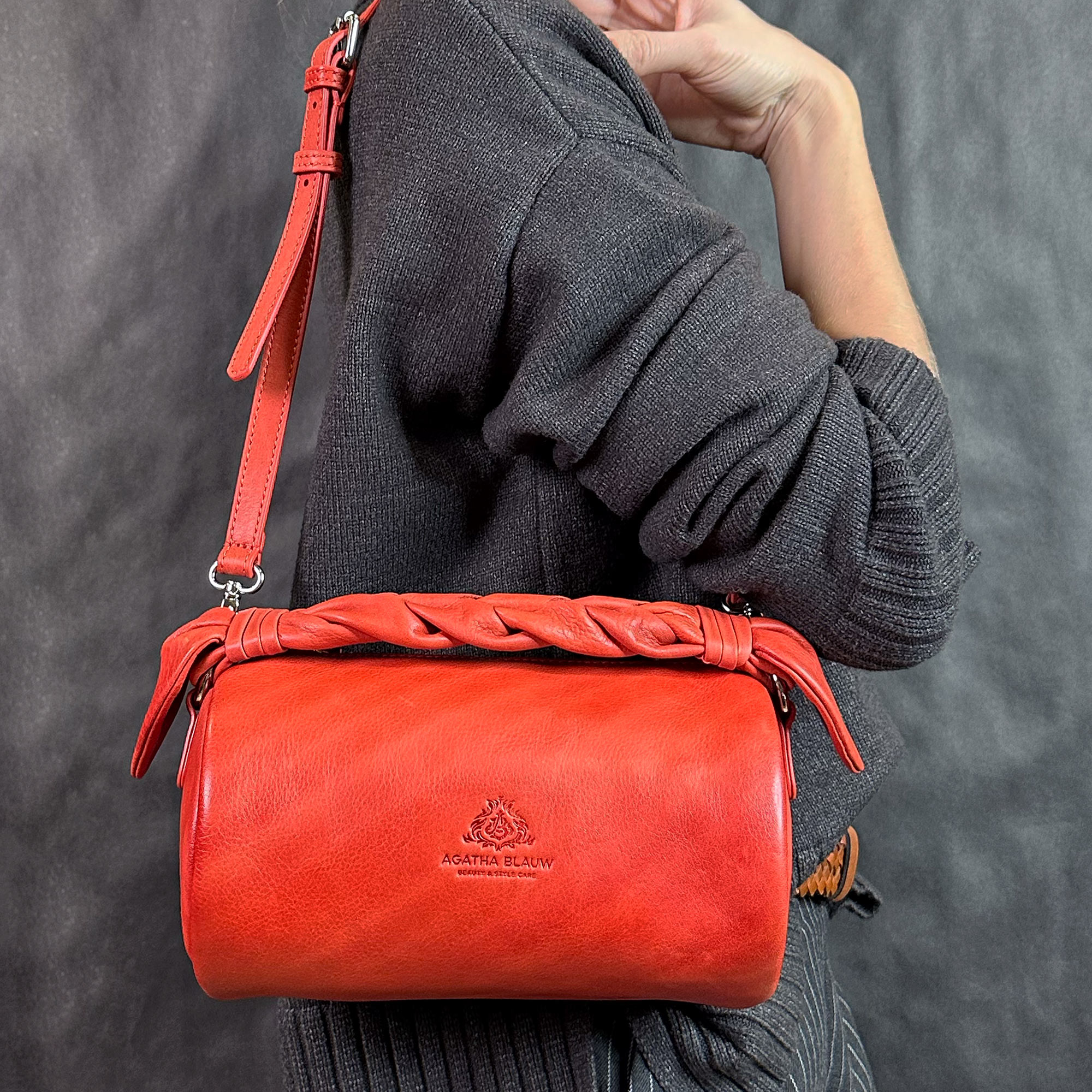 Женская кожаная сумка-тубус Agatha Blauw серии Sunflower