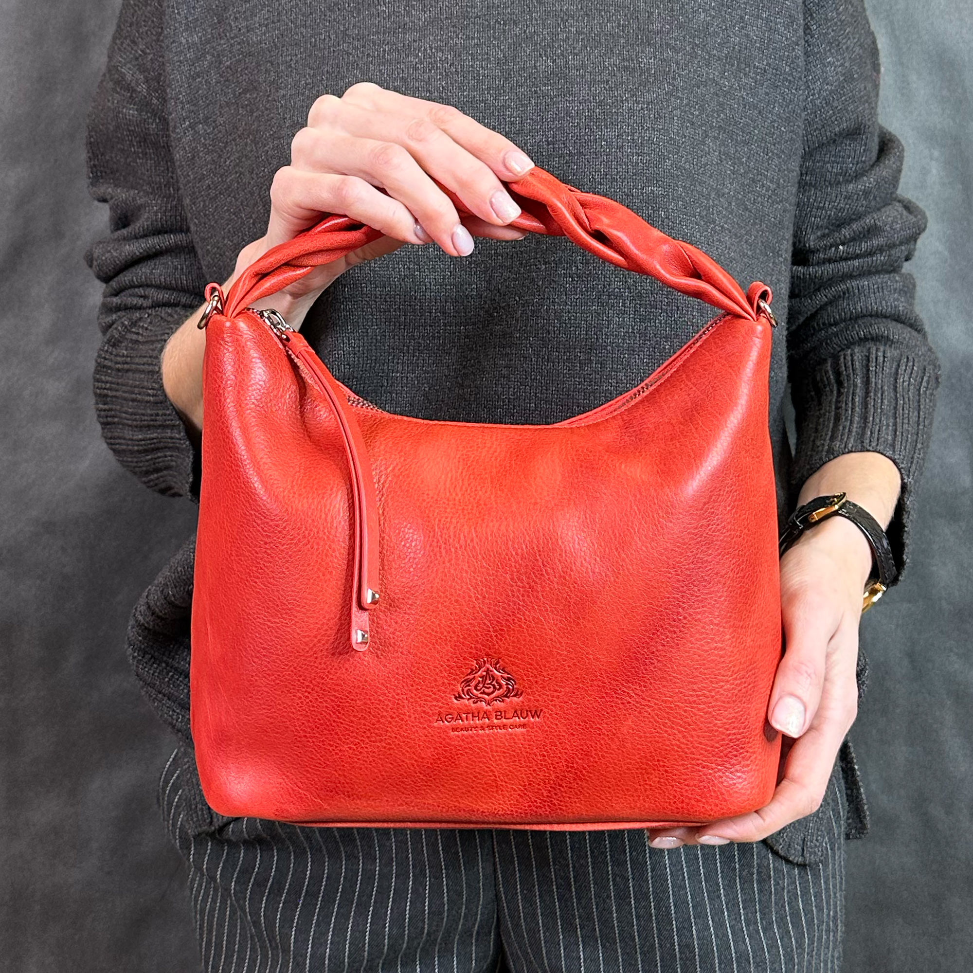 Женская кожаная сумка серии Camelia