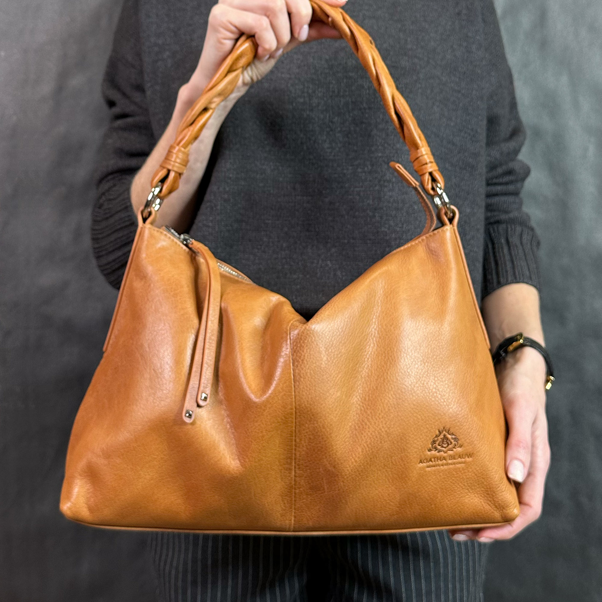 Женская кожаная сумка серии Wisteria