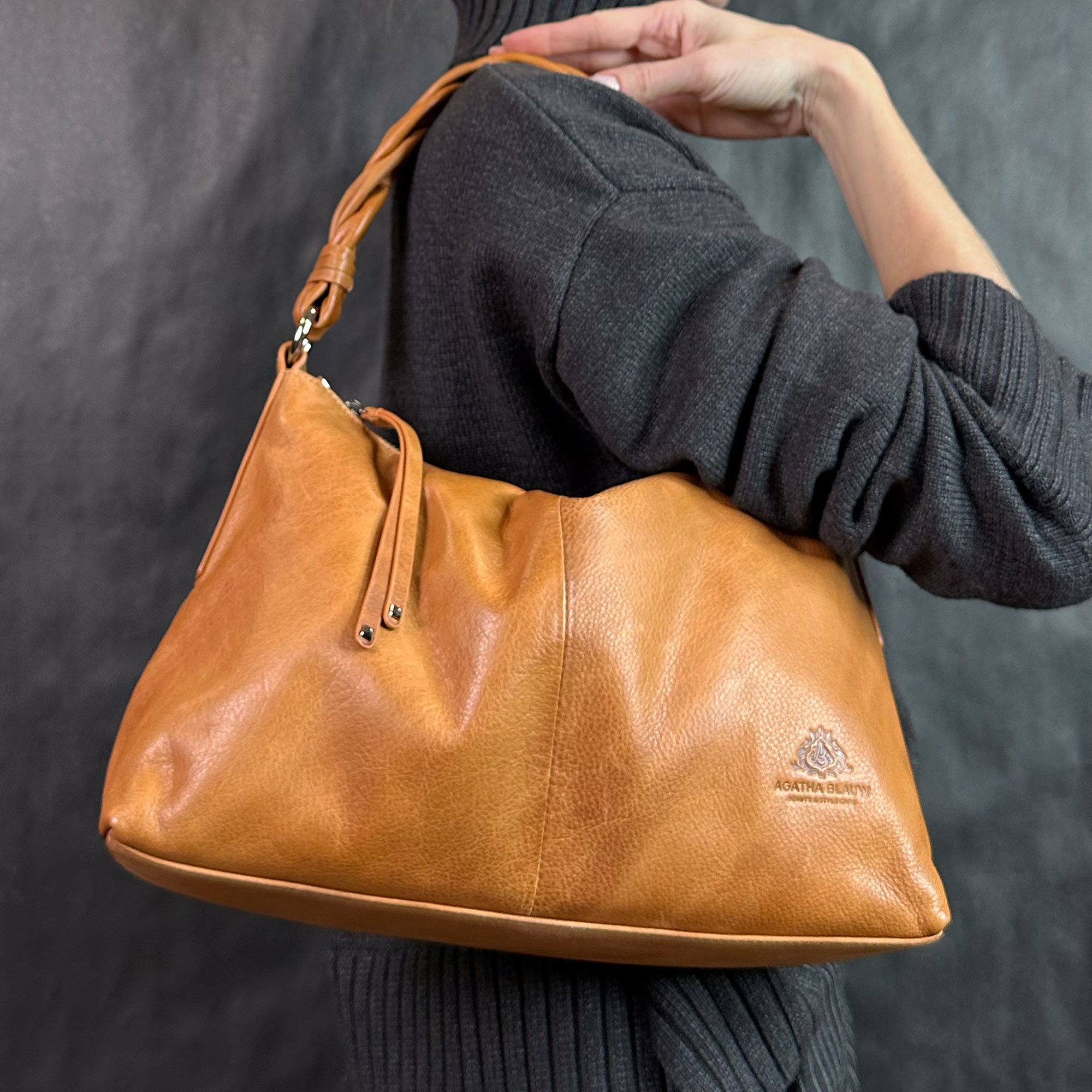 Женская кожаная сумка серии Wisteria