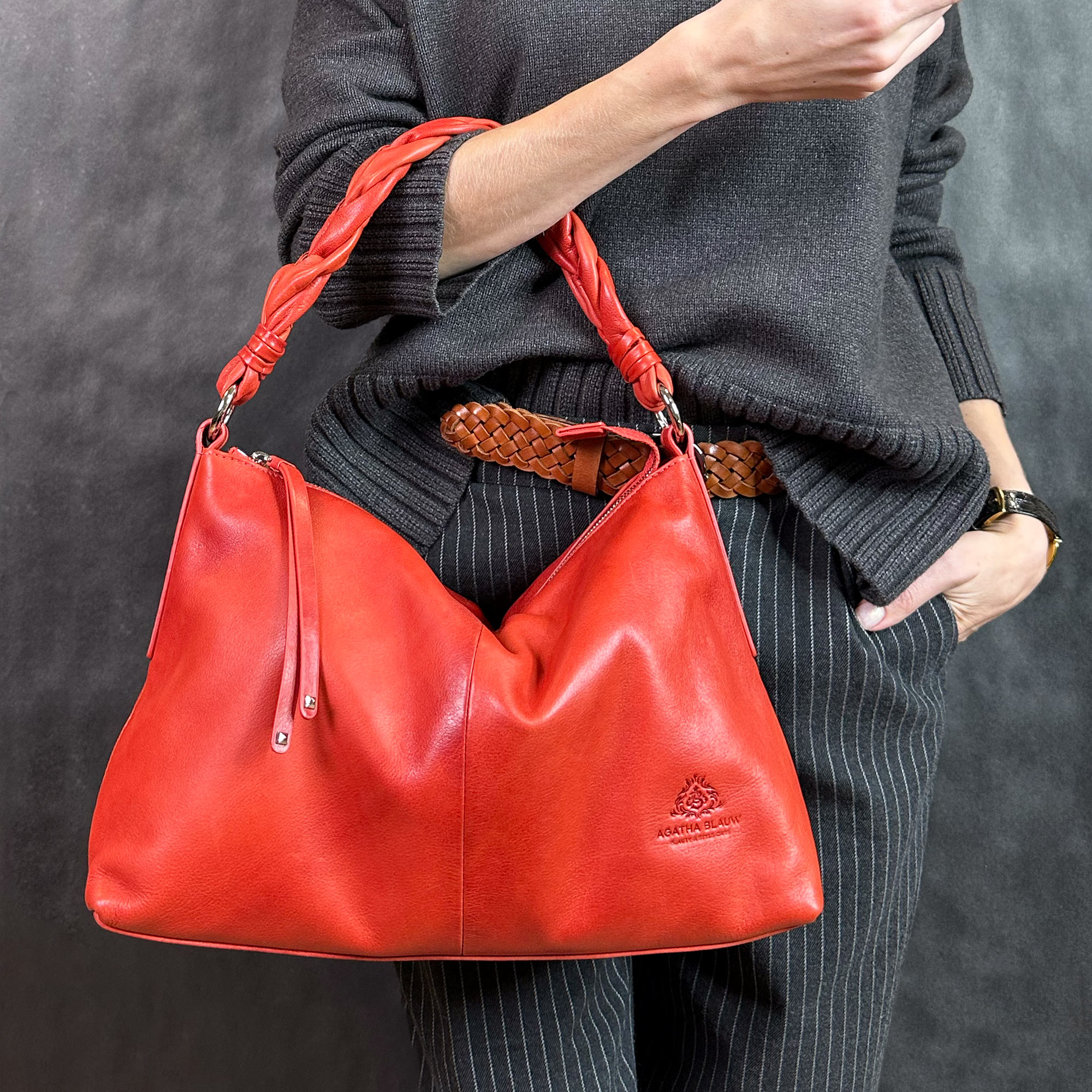 Женская кожаная сумка серии Wisteria